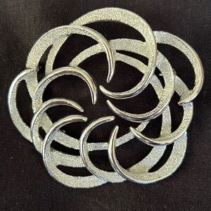 Vintage Sarah Coventry Brooch